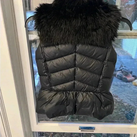 Juicy Couture Girls Puffer Vest , Size Medium, Black , Faux Fur Collar - Picture 2 of 9